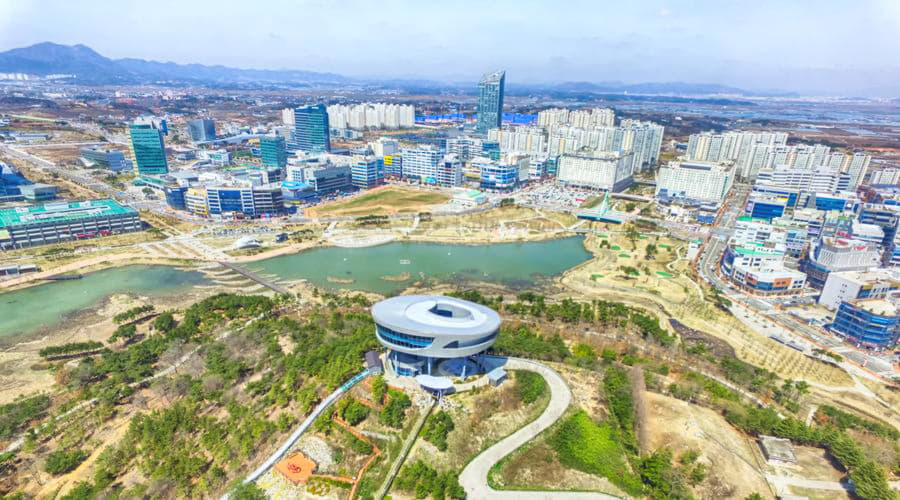 Nejlepší možnosti pronájmu aut v Naju